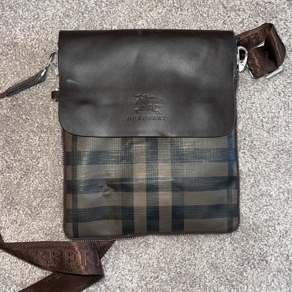Burberry bag - Picture 4 of 4